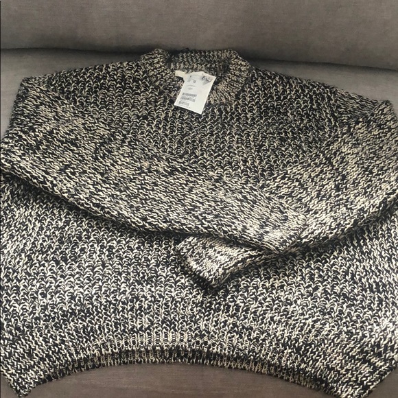 H&M Sweaters - NWT H&M Sweater